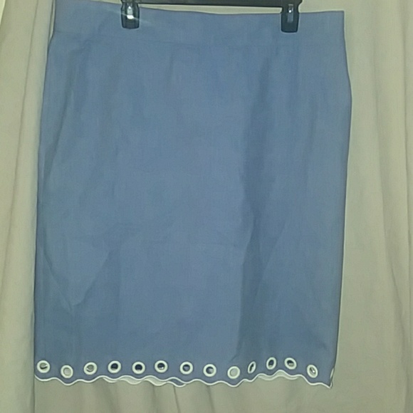 J. Crew classic pencil skirt with scalloped hem and grommets Size 16 - Picture 3 of 10